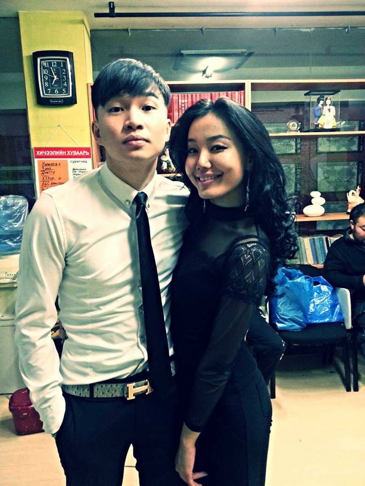 Шүүдэрцэцэг Темпо нарын хамтран тоглосон “Саятан болгох дамжаа” киноны дуу